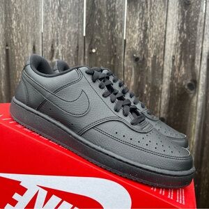 Nike court vision low black size 8 men